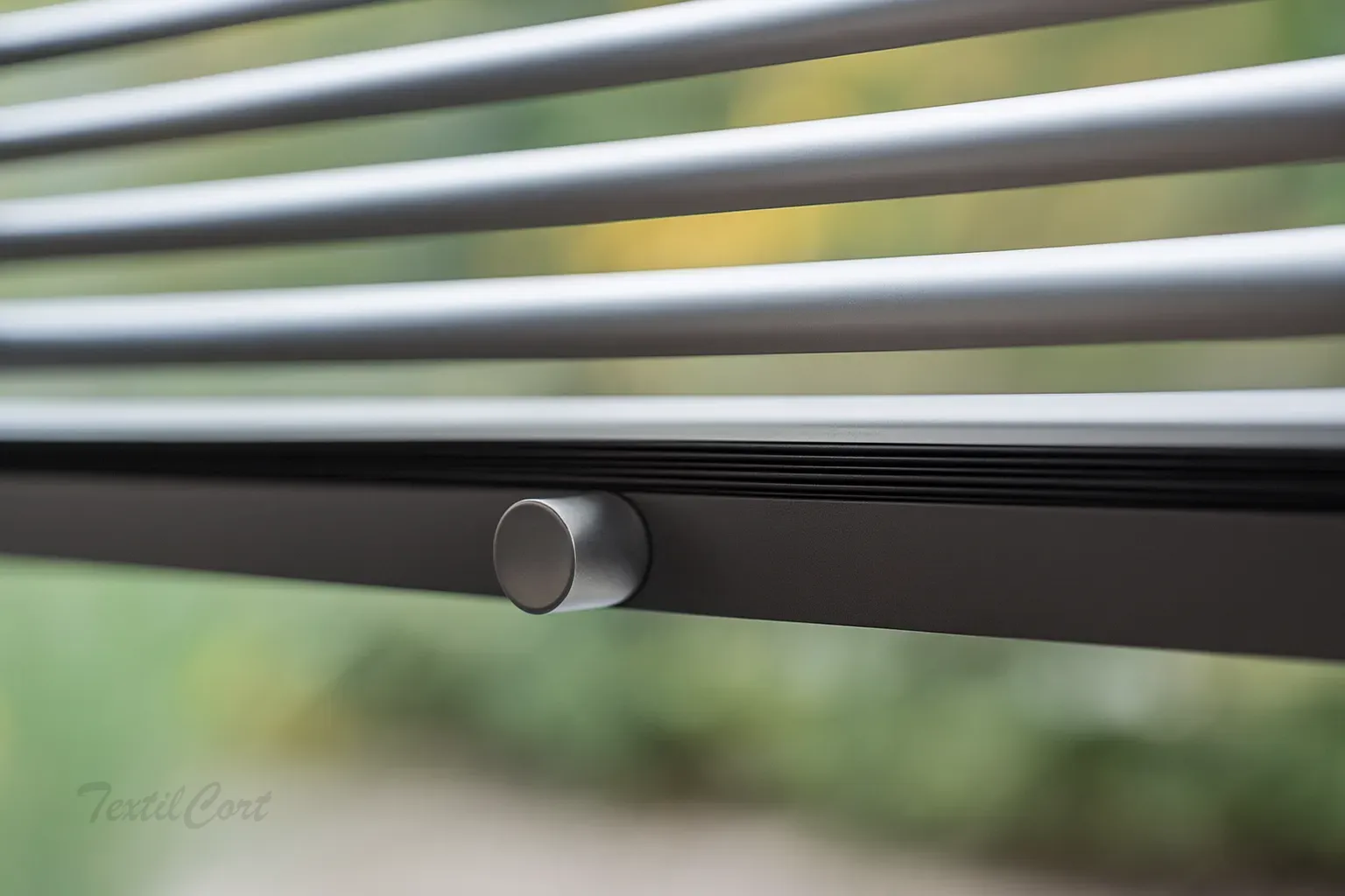 Detalle veneciana con botón TextilCort