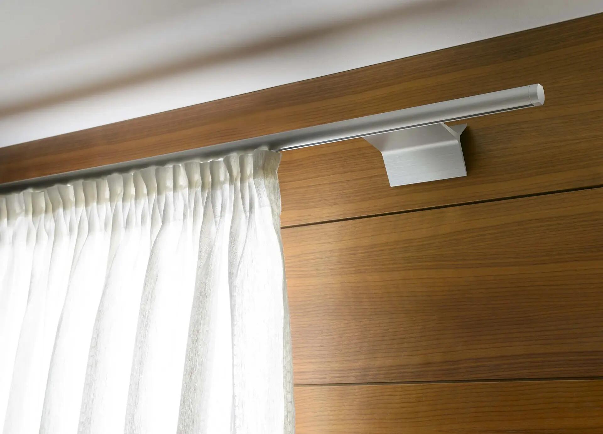 Sistema riel de cortinas decorativo Lee